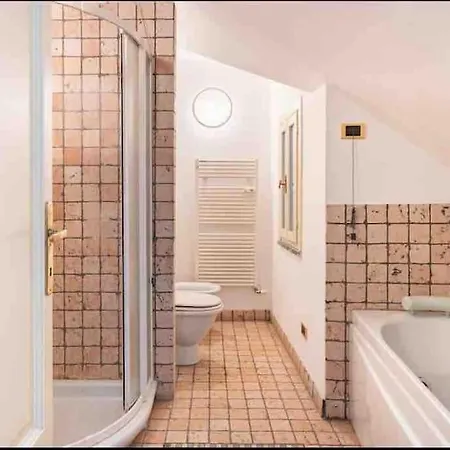 Parcheggio & Idromassaggio Brera Apartman *